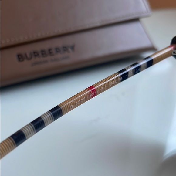 Burberry Clare Black Sunglasses with Case - Picture 2 of 4